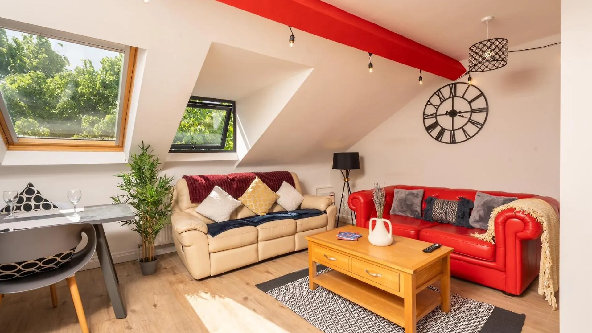 The Botanic Way - City Centre Duplex With Free Parking And City Views 벨파스트 영국
