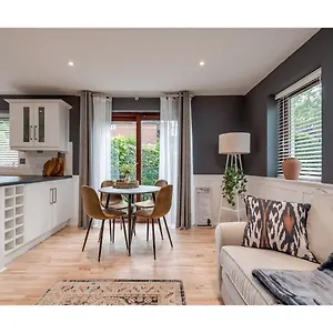  Apartment Windsor